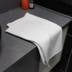 ⁦منشفة لون أبيض 94* 54 سم⁩ - الصورة ⁦5⁩