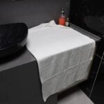 ⁦منشفة لون أبيض 94* 54 سم⁩ - الصورة ⁦6⁩