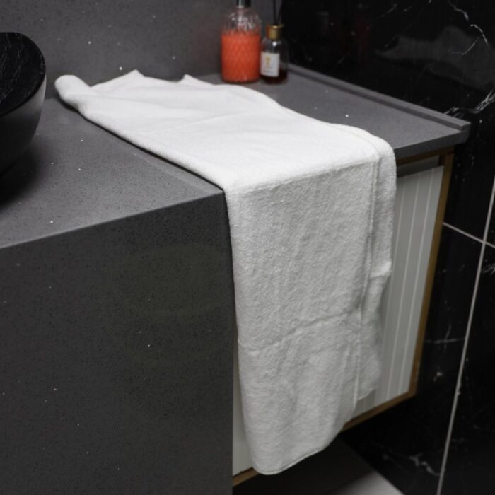 ⁦منشفة لون أبيض 94* 54 سم⁩ - الصورة ⁦8⁩