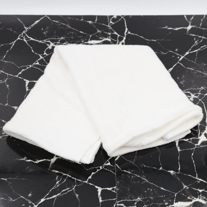 ⁦منشفة لون أبيض 94* 54 سم⁩ - الصورة ⁦11⁩