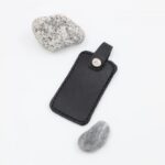 ⁦ميدالية جلد لون أسود⁩ - الصورة ⁦4⁩