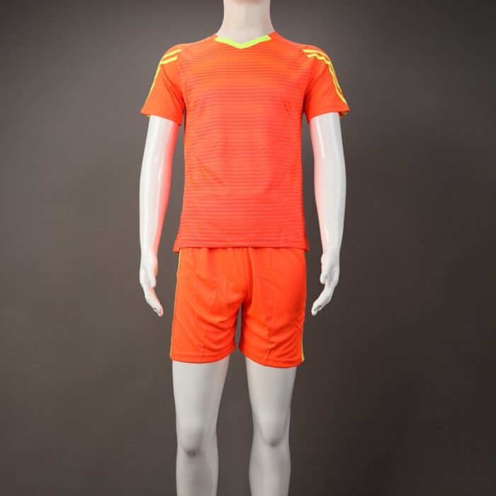 ⁦طقم رياضي (تيشيرت وشورت) للشباب لون برتقالي واصفر⁩ - الصورة ⁦10⁩