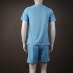 ⁦طقم رياضي (تيشيرت وشورت) للشباب لون أزرق فاتح وأبيض⁩ - الصورة ⁦10⁩