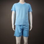 ⁦طقم رياضي (تيشيرت وشورت) للشباب لون أزرق فاتح وأبيض⁩ - الصورة ⁦12⁩