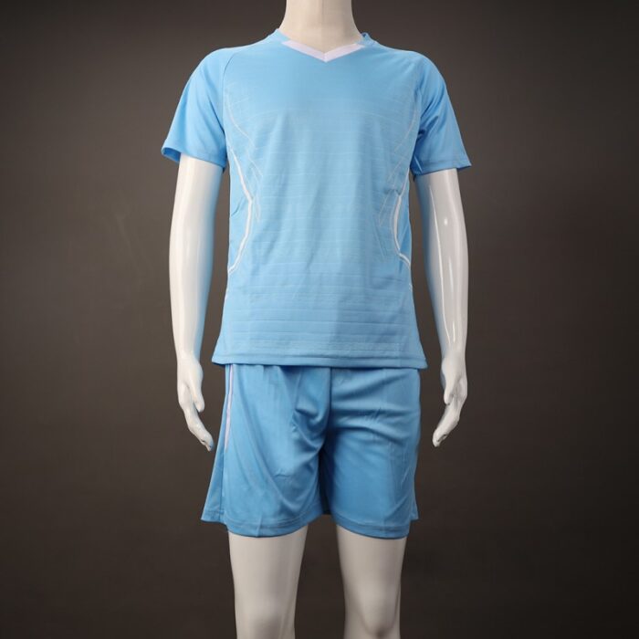 ⁦طقم رياضي (تيشيرت وشورت) للشباب لون أزرق فاتح وأبيض⁩ - الصورة ⁦12⁩