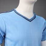 ⁦طقم رياضي (تيشيرت وشورت) للشباب لون كحلي وأسود⁩ - الصورة ⁦7⁩