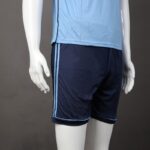 ⁦طقم رياضي (تيشيرت وشورت) للشباب لون كحلي وأسود⁩ - الصورة ⁦9⁩