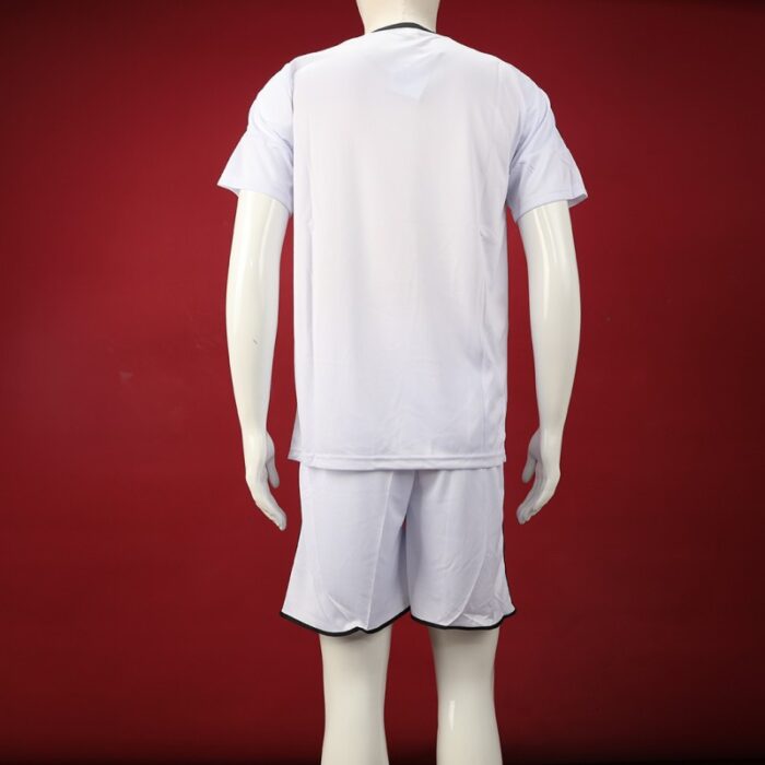 ⁦طقم رياضي (تيشيرت وشورت) للشباب لون أبيض وأسود⁩ - الصورة ⁦2⁩