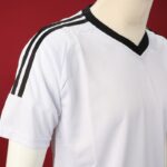 ⁦طقم رياضي (تيشيرت وشورت) للشباب لون أبيض وأسود⁩ - الصورة ⁦15⁩