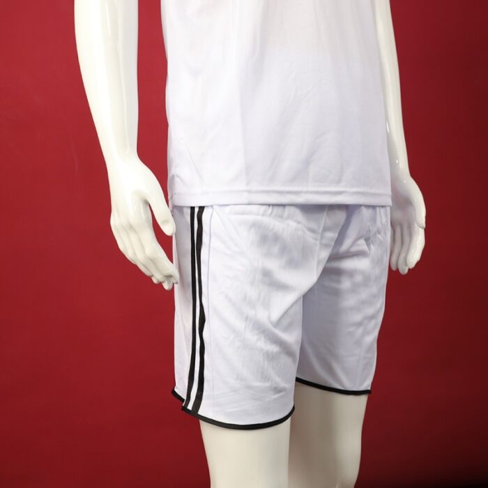 ⁦طقم رياضي (تيشيرت وشورت) للشباب لون أبيض وأسود⁩ - الصورة ⁦17⁩