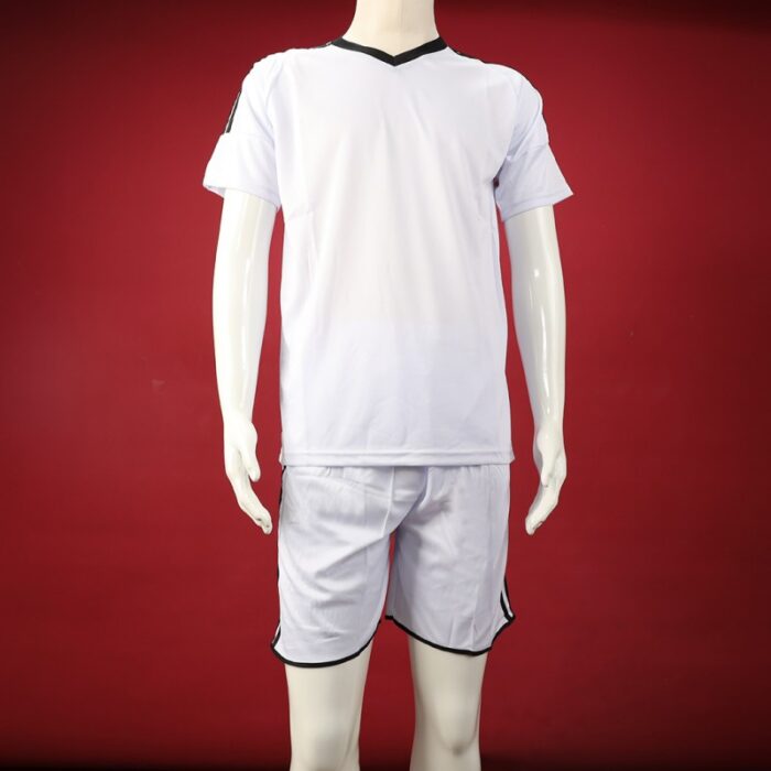 ⁦طقم رياضي (تيشيرت وشورت) للشباب لون أبيض وأسود⁩ - الصورة ⁦19⁩