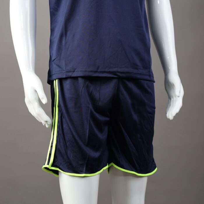 ⁦طقم رياضي (تيشيرت وشورت) للشباب لون كحلي وأصفر فسفوري⁩ - الصورة ⁦11⁩