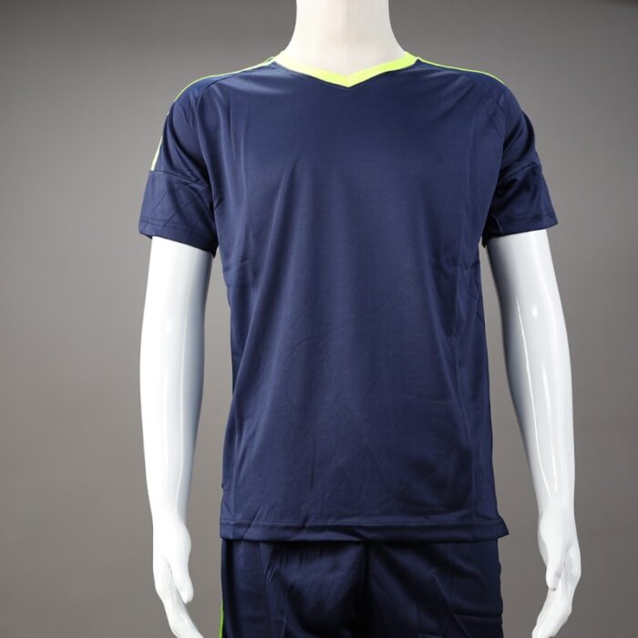 ⁦طقم رياضي (تيشيرت وشورت) للشباب لون كحلي وأصفر فسفوري⁩ - الصورة ⁦14⁩