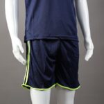 ⁦طقم رياضي (تيشيرت وشورت) للشباب لون كحلي وأصفر فسفوري⁩ - الصورة ⁦17⁩