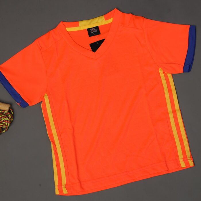 ⁦طقم رياضي (تيشيرت وشورت) للأطفال لون برتقالي وأصفر⁩ - الصورة ⁦7⁩