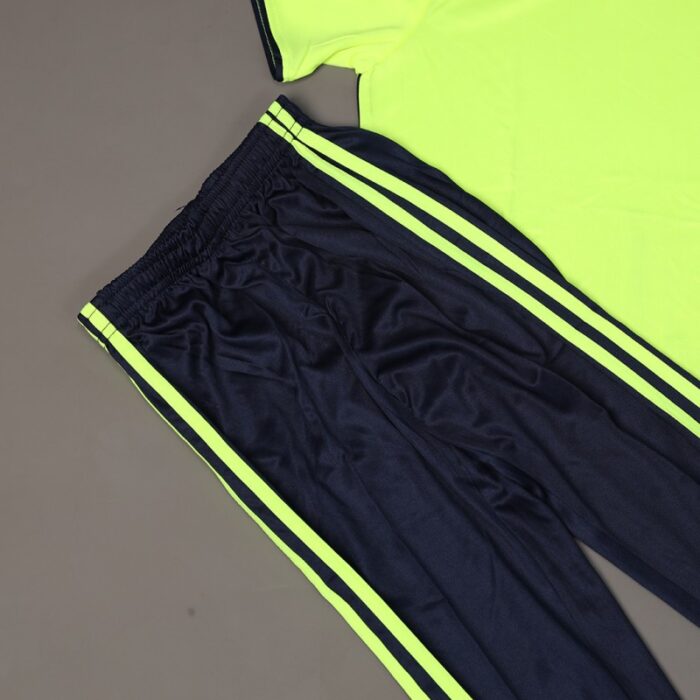 ⁦طقم رياضي (تيشيرت وبنطلون) للأطفال لون أصفر وأسود⁩ - الصورة ⁦11⁩