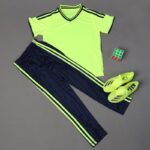 ⁦طقم رياضي (تيشيرت وبنطلون) للأطفال لون أصفر وأسود⁩ - الصورة ⁦12⁩