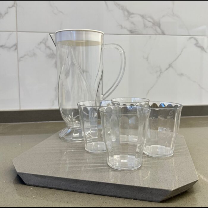 ⁦طقم شاف بلاستيك مع غطاء مع 4 كاسات لون شفاف⁩ - الصورة ⁦4⁩