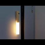 ⁦مصباح ليد بتصميم شكل اسطواني قابل للشحن لون اضاءة أصفر⁩ - الصورة ⁦6⁩