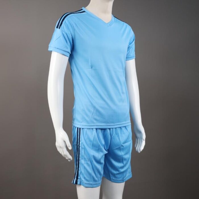 ⁦طقم رياضي (تيشيرت وشورت) للشباب لون أزرق فاتح⁩ - الصورة ⁦7⁩