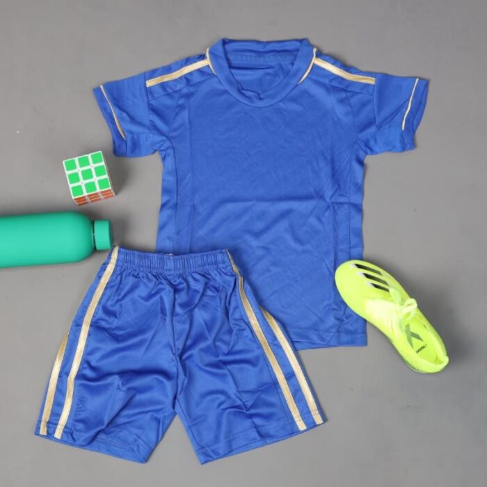 ⁦طقم رياضي (تيشيرت وشورت) للشباب لون أزرق⁩ - الصورة ⁦7⁩
