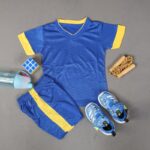 ⁦طقم رياضي (تيشيرت وشورت) للأطفال لون أزرق⁩ - الصورة ⁦2⁩