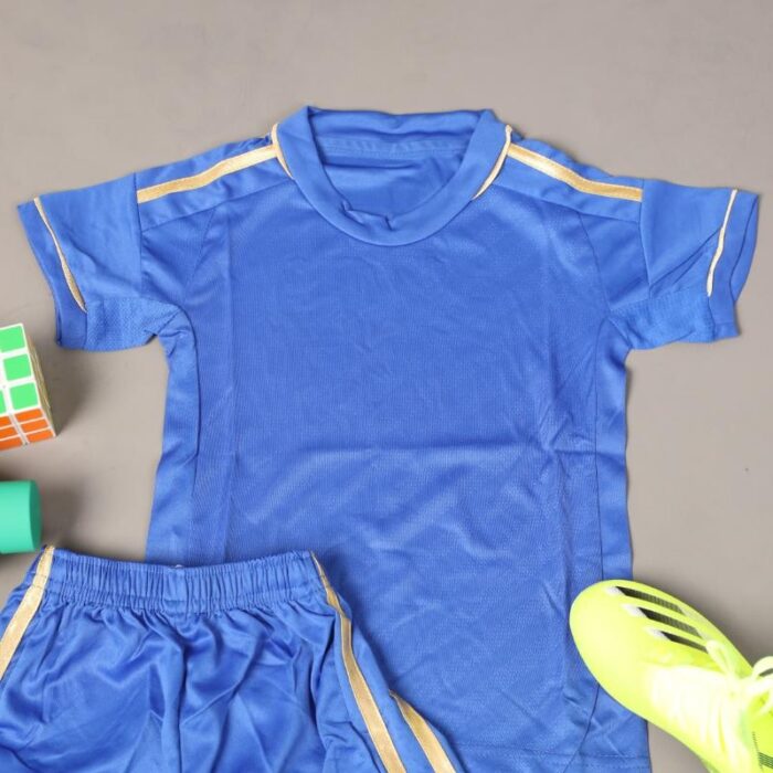 103374619_67dc60aec8a93 طقم رياضي (تيشيرت وشورت) للأطفال لون أزرق - الصورة 1