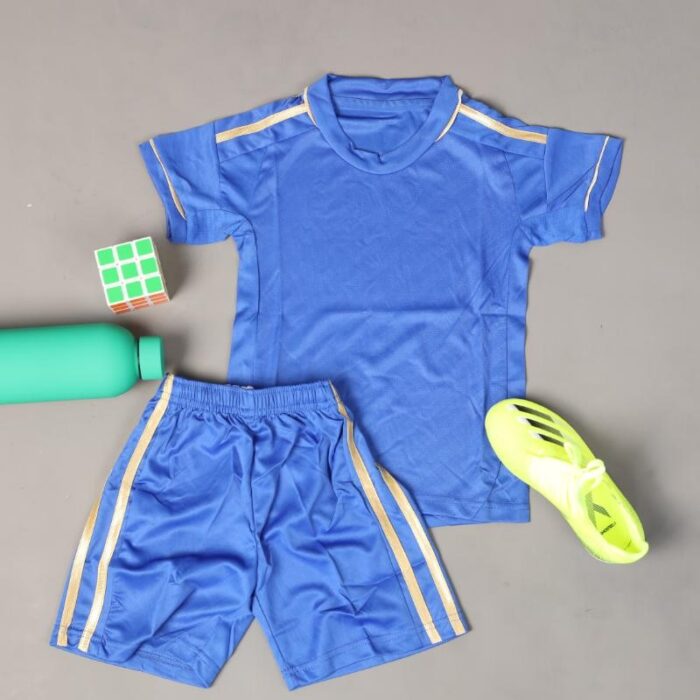 ⁦طقم رياضي (تيشيرت وشورت) للأطفال لون أزرق⁩ - الصورة ⁦3⁩