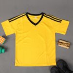 ⁦طقم رياضي (تيشيرت وشورت) للأطفال لون أصفر⁩ - الصورة ⁦11⁩