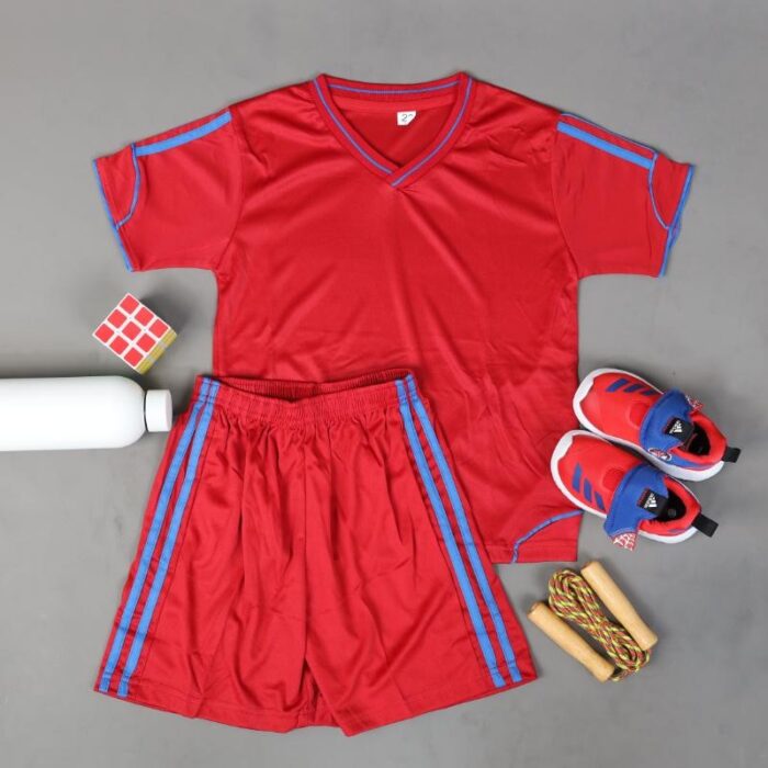 103374639_67dc60dec397a طقم رياضي (تيشيرت وشورت) للأطفال لون أحمر - الصورة 1
