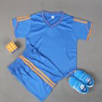 ⁦طقم رياضي (تيشيرت وشورت) للأطفال لون أزرق⁩ - الصورة ⁦2⁩