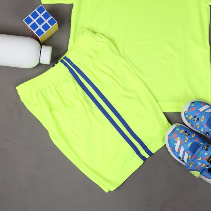 ⁦طقم رياضي (تيشيرت وشورت) للأطفال لون أصفر فسفوري⁩ - الصورة ⁦10⁩