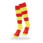 ⁦جوارب كرة قدم رياضية طويلة للشباب لون مخطط أحمر وأصفر⁩ - الصورة ⁦7⁩