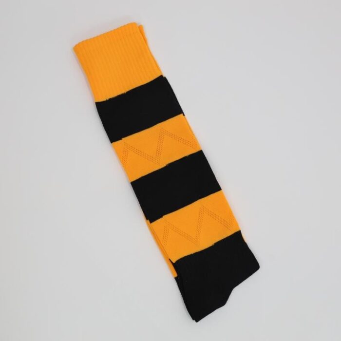 103374671_67dc618bb0103 جوارب كرة قدم رياضية طويلة للشباب لون مخطط أسود وأصفر - الصورة 1