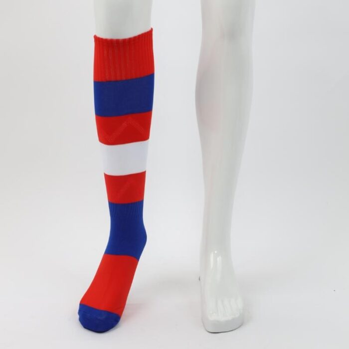 ⁦جوارب كرة قدم رياضية طويلة للشباب لون أحمر وأزرق وأبيض⁩ - الصورة ⁦6⁩