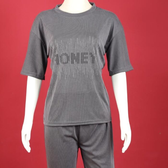 ⁦بجامة نص كم للنساء لون سكني غامق⁩ - الصورة ⁦4⁩