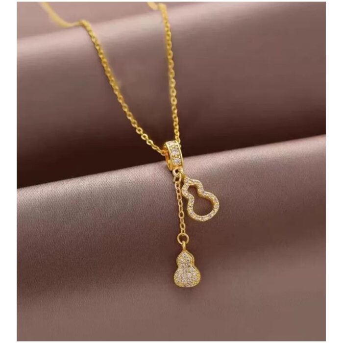 ⁦سلسال بتصميم إجاصة مع زركون أبيض لون ذهبي⁩ - الصورة ⁦2⁩