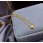 ⁦سلسال ذهبي بتصميم حجر زركون أبيض⁩ - الصورة ⁦2⁩