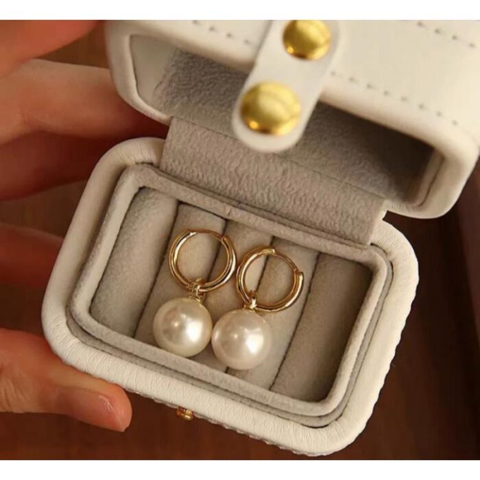 103374813_67dc6251d659c حلق ذهبي بتصميم حلقة مع لولو - الصورة 1