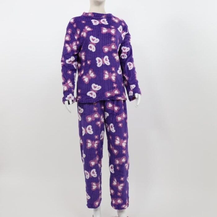 103374864_67dc62cd760fe بيجامة صوف للنساء لون بنفسجي بتصميم فراشة - الصورة 1