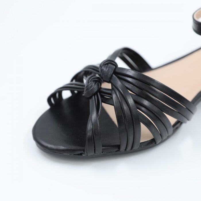 ⁦صندل بكعب للنساء لون أسود⁩ - الصورة ⁦3⁩