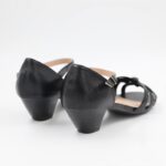 ⁦صندل بكعب للنساء لون أسود⁩ - الصورة ⁦5⁩