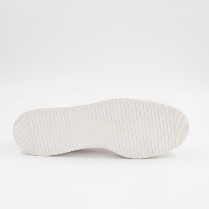 ⁦حذاء كاجوال نعل عريض للنساء لون زهري وأبيض⁩ - الصورة ⁦8⁩