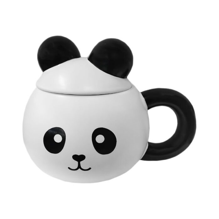 ⁦مج (كوب ) مع غطاء لون أبيض وأسود بتصميم باندا⁩ - الصورة ⁦3⁩