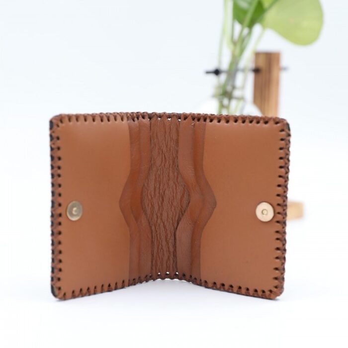 ⁦محفظة للكروت جلد طبيعي لون بني⁩ - الصورة ⁦2⁩
