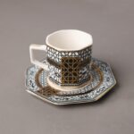 ⁦طقم فناجين قهوة مع صحون عدد 12 لون مزخرف ذهبي واسود⁩ - الصورة ⁦4⁩