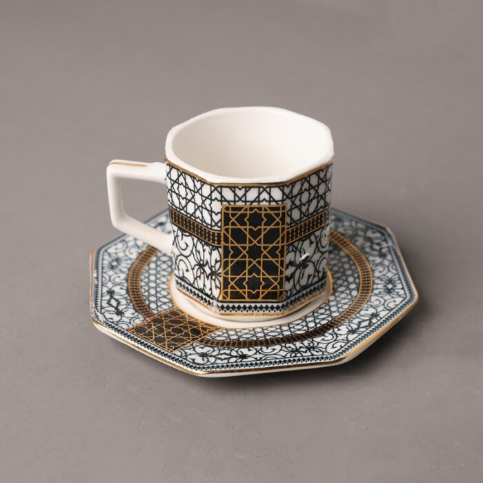 ⁦طقم فناجين قهوة مع صحون عدد 12 لون مزخرف ذهبي واسود⁩ - الصورة ⁦4⁩