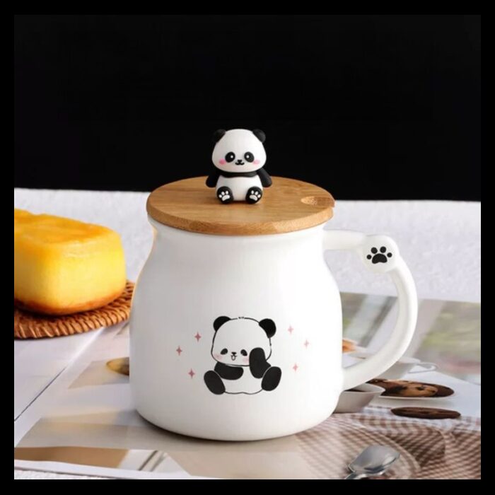 1033751537_67dc65c37cabd مج بورسلان مع غطاء خشب بامبو وملعقة بتصميم دب الباندا وابنه لون أبيض - الصورة 1