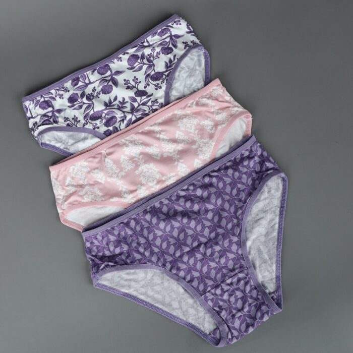 ⁦طقم داخلي نسائي قطن 3 قطع من milk بألوان مختلفة⁩ - الصورة ⁦2⁩