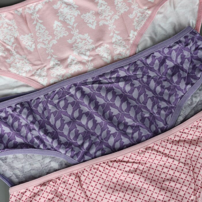 ⁦طقم داخلي نسائي قطن 3 قطع من milk بألوان مختلفة⁩ - الصورة ⁦4⁩